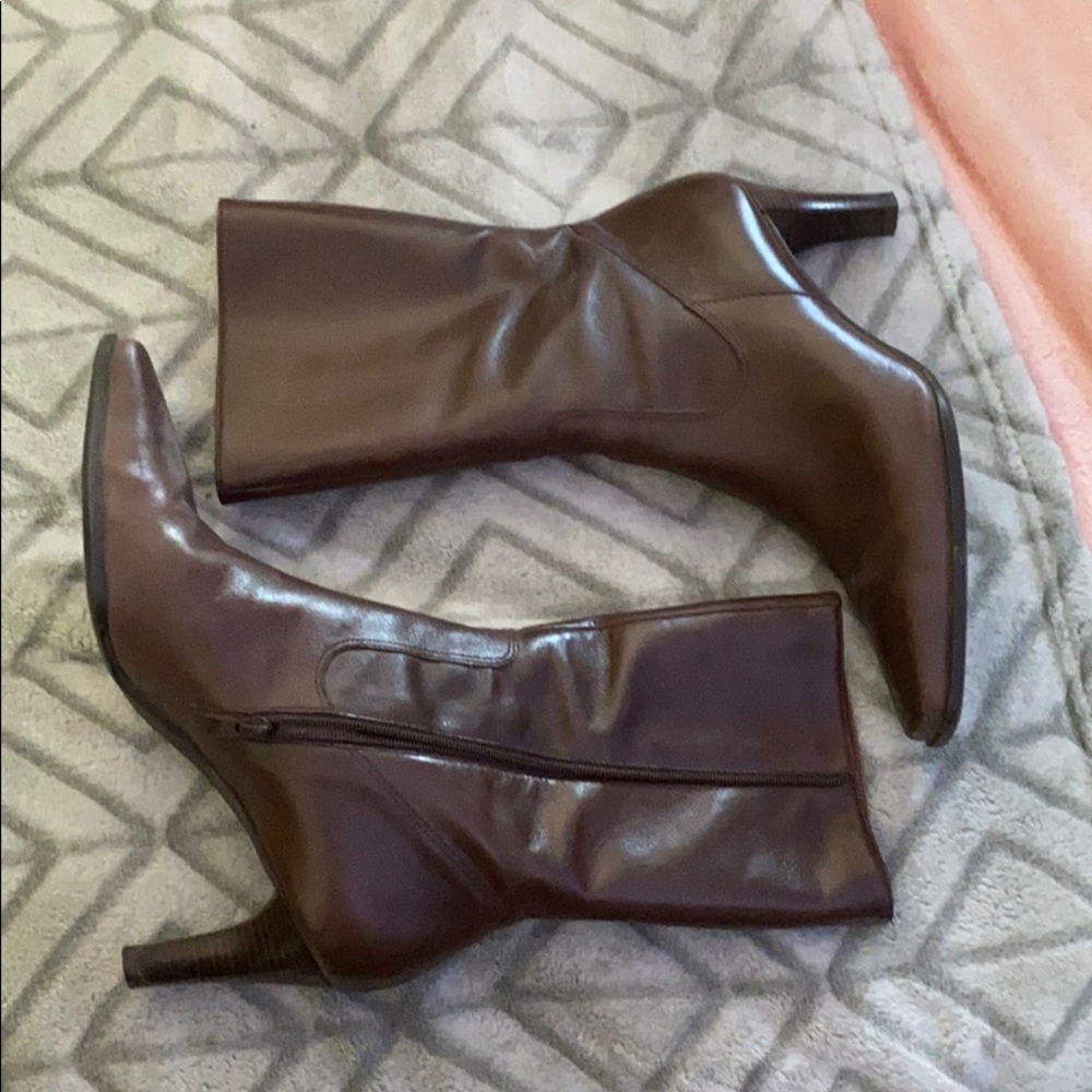 Eddie Bauer Heeled Boots size 7